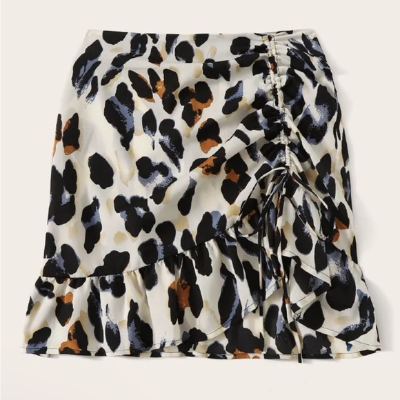 Leopard Print Ruched Drawstring Mini Skirt - Picture 5 of 5